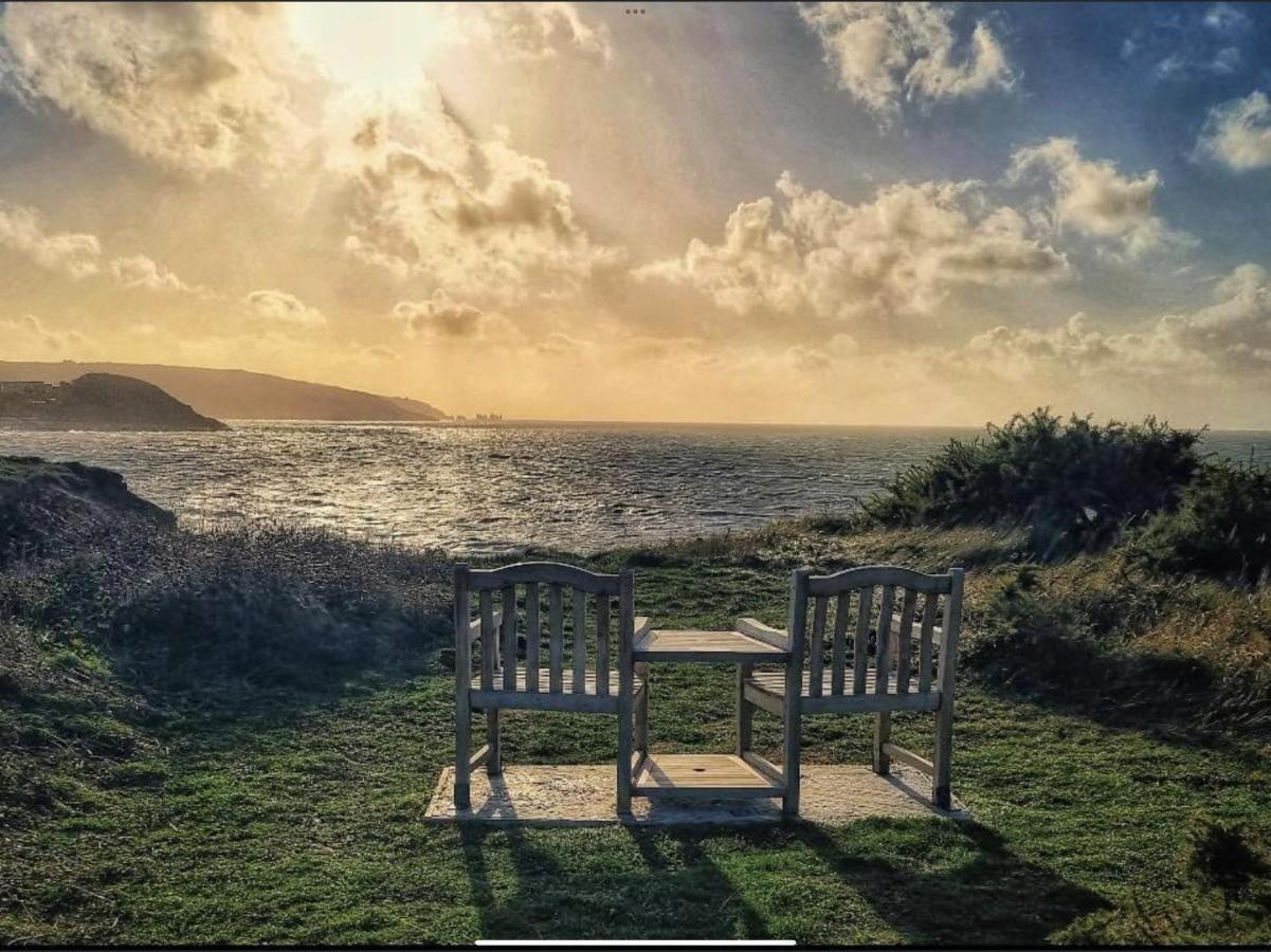 פרשווטר Chine Cottage Self-Catering Coastal Bungalow In Rural West Wight מראה חיצוני תמונה